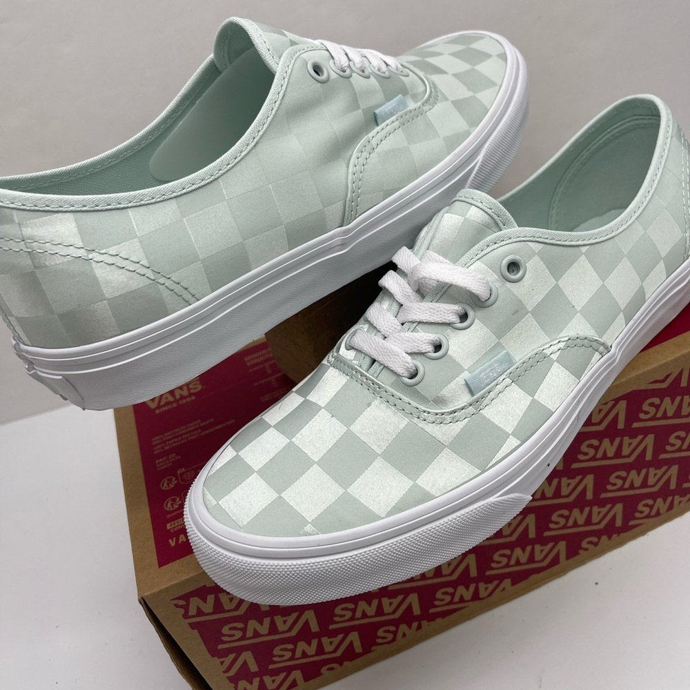 Vans Men’s Authentic
Satin Checkerboard Spa BI Sneakers
VN000D6G887 - Picture 13 of 16